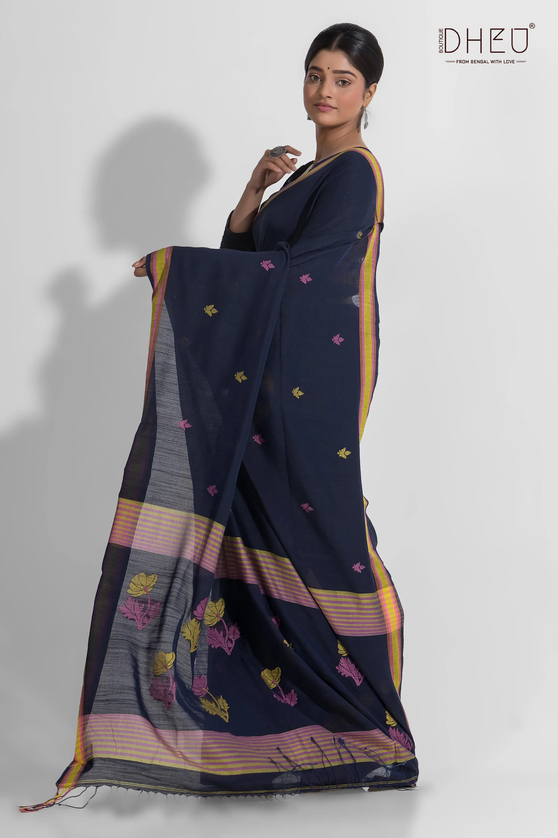 Aachal - Pure Khadi Tangail Cotton Saree