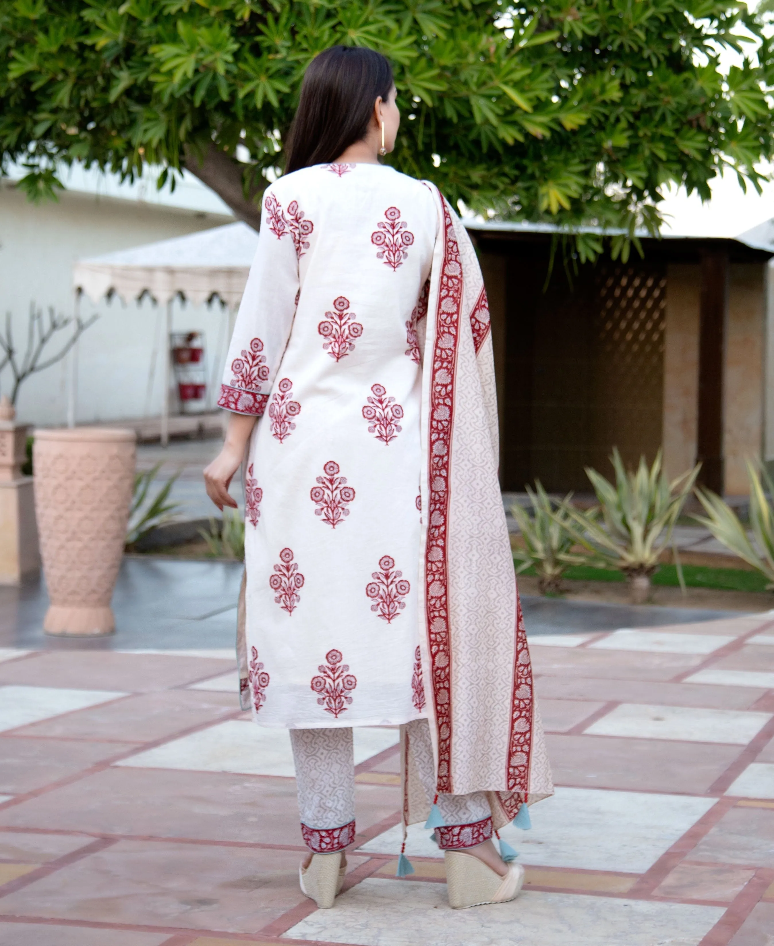 Aahna Off White and Maroon Hand Block Printed Kurta