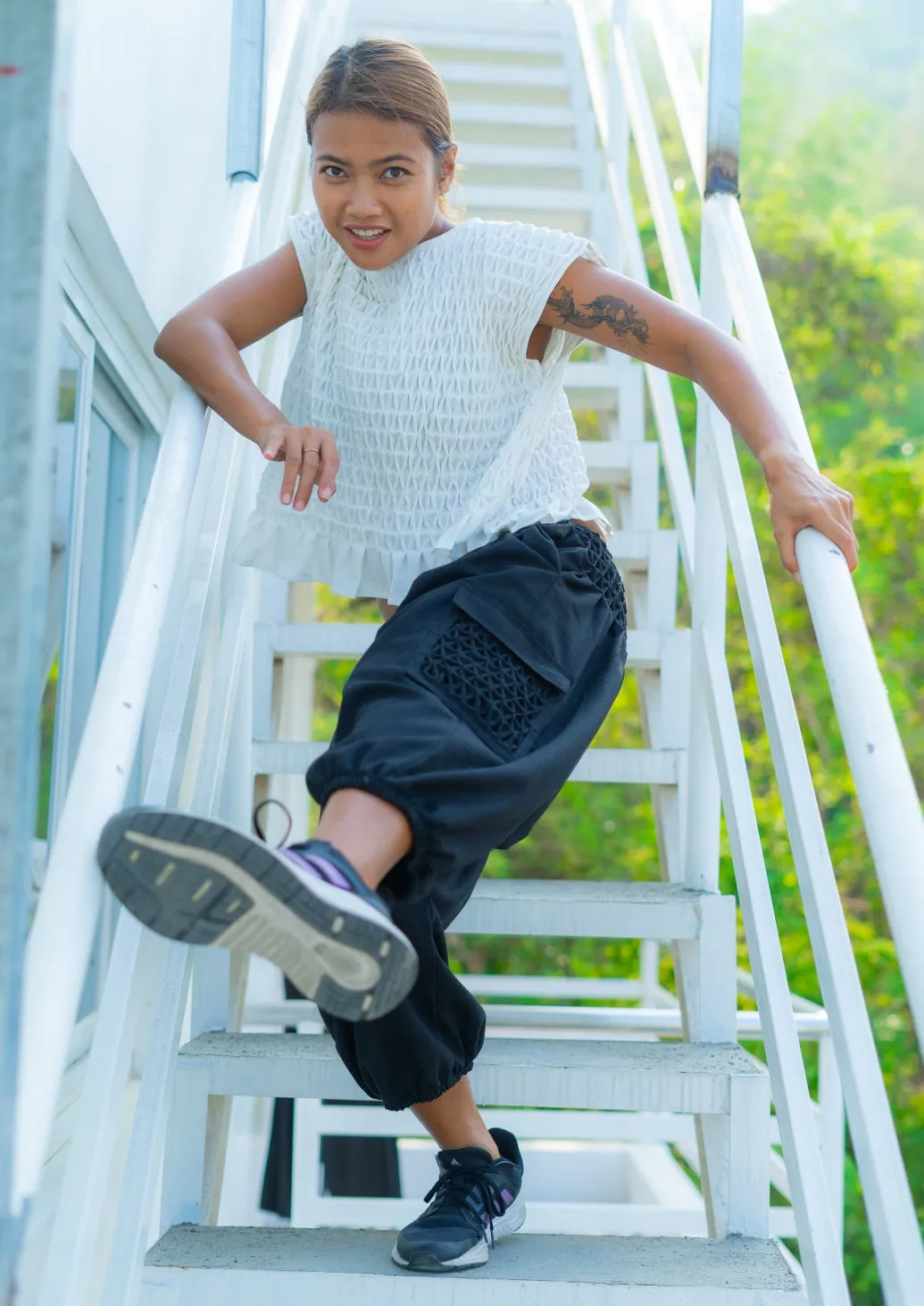 boho cargo pants - black linen