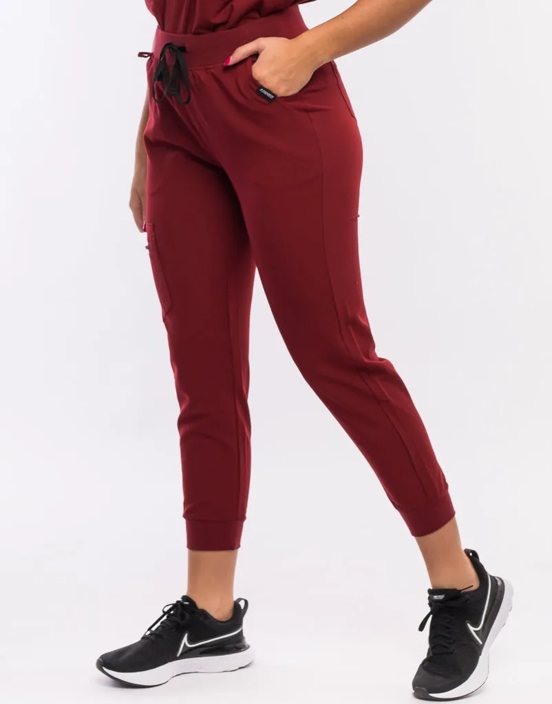 Essential Jogger Scrub Pants - Syrah Red