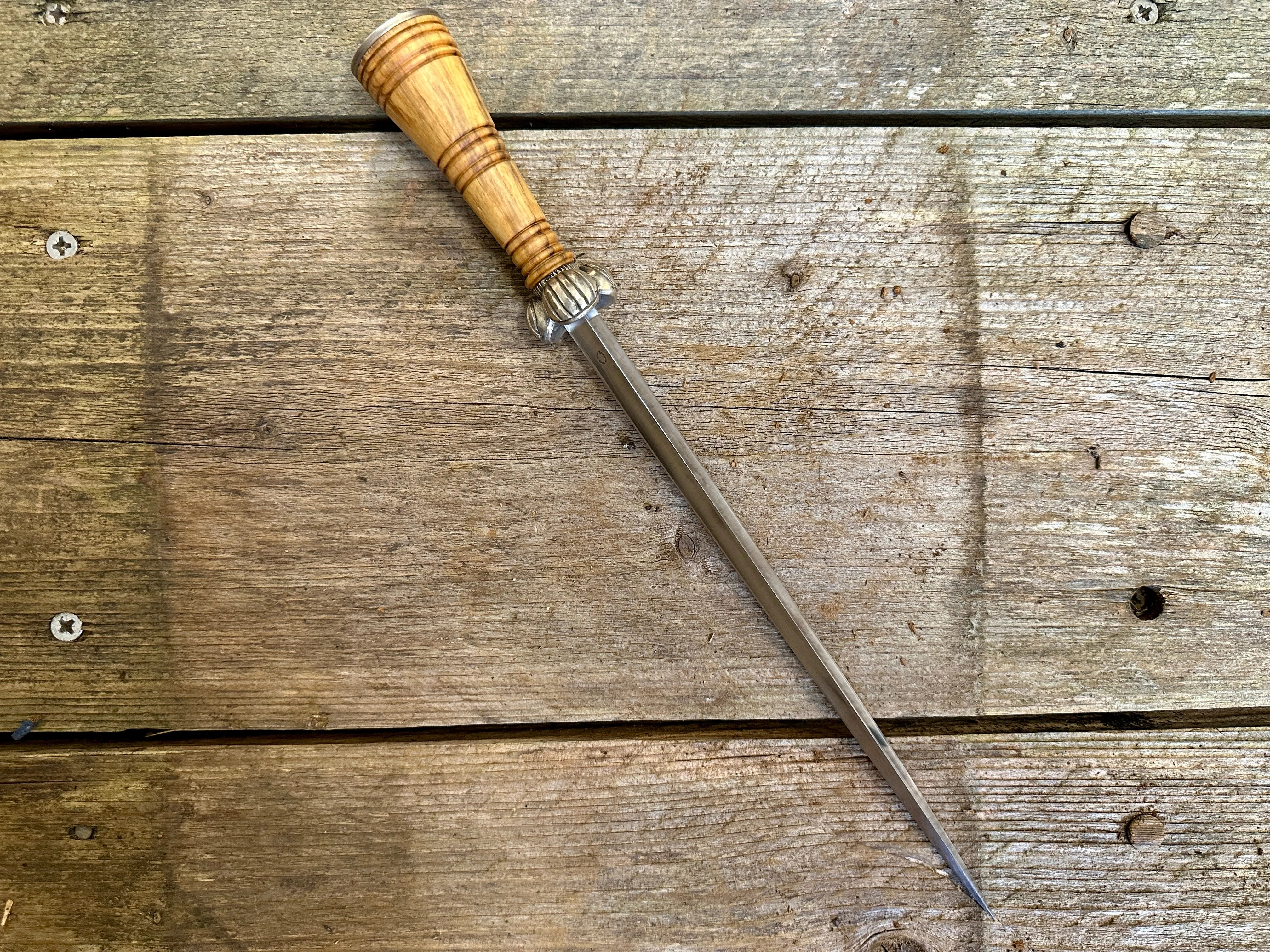 Tri-lobe Medieval bollock dagger - IN STOCK